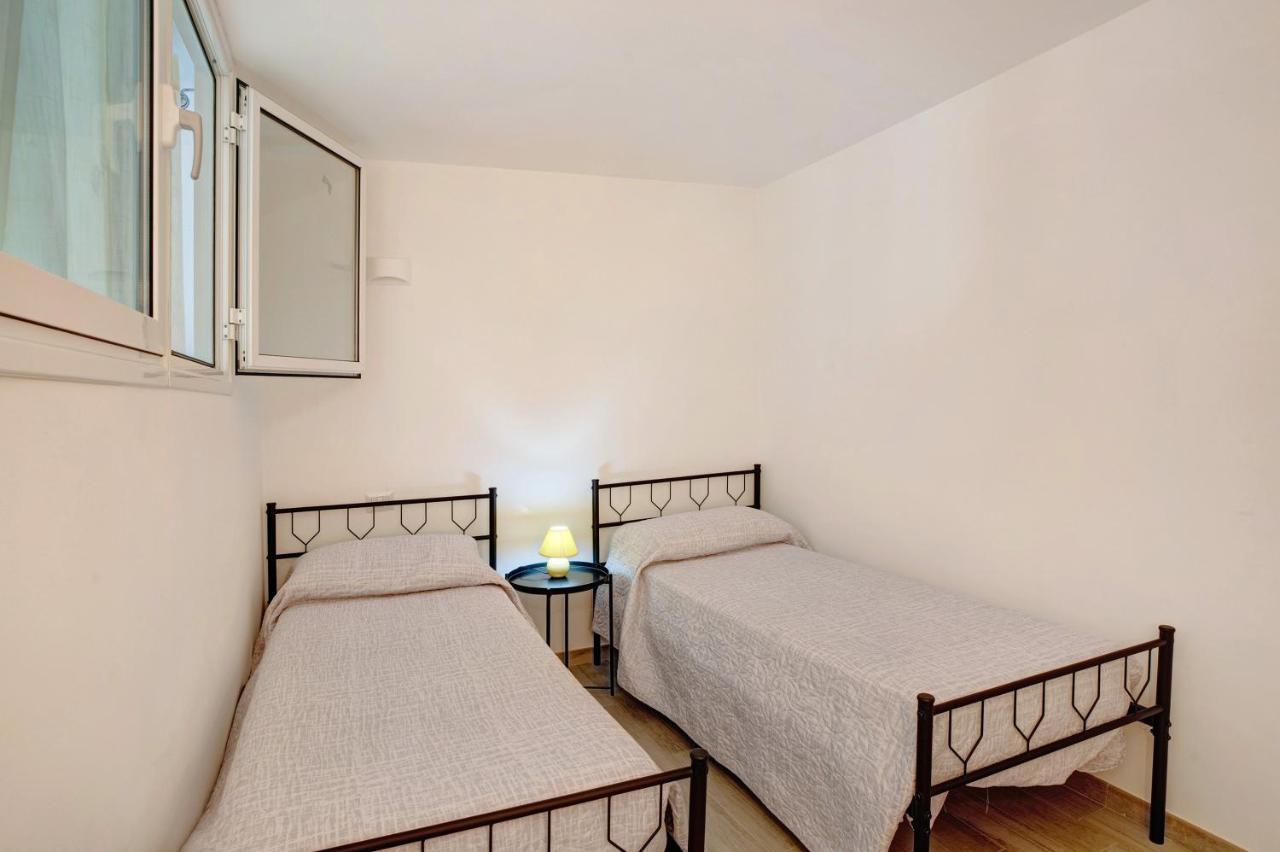 G House Dolceacqua Apartment Luaran gambar
