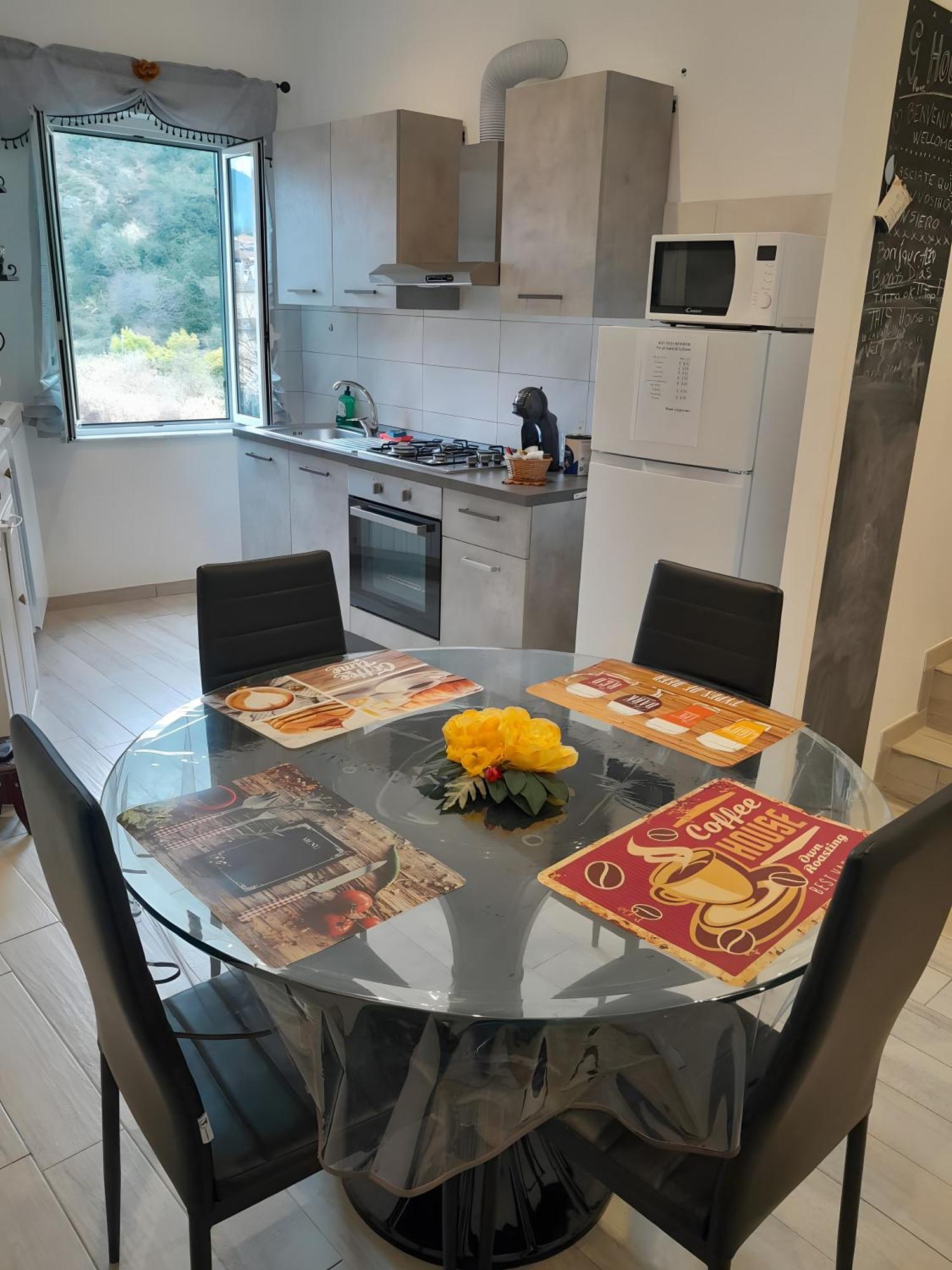 G House Dolceacqua Apartment Luaran gambar